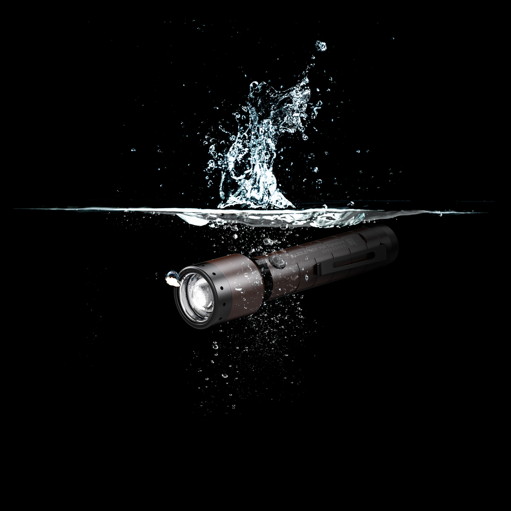 P6R Signature Flashlight