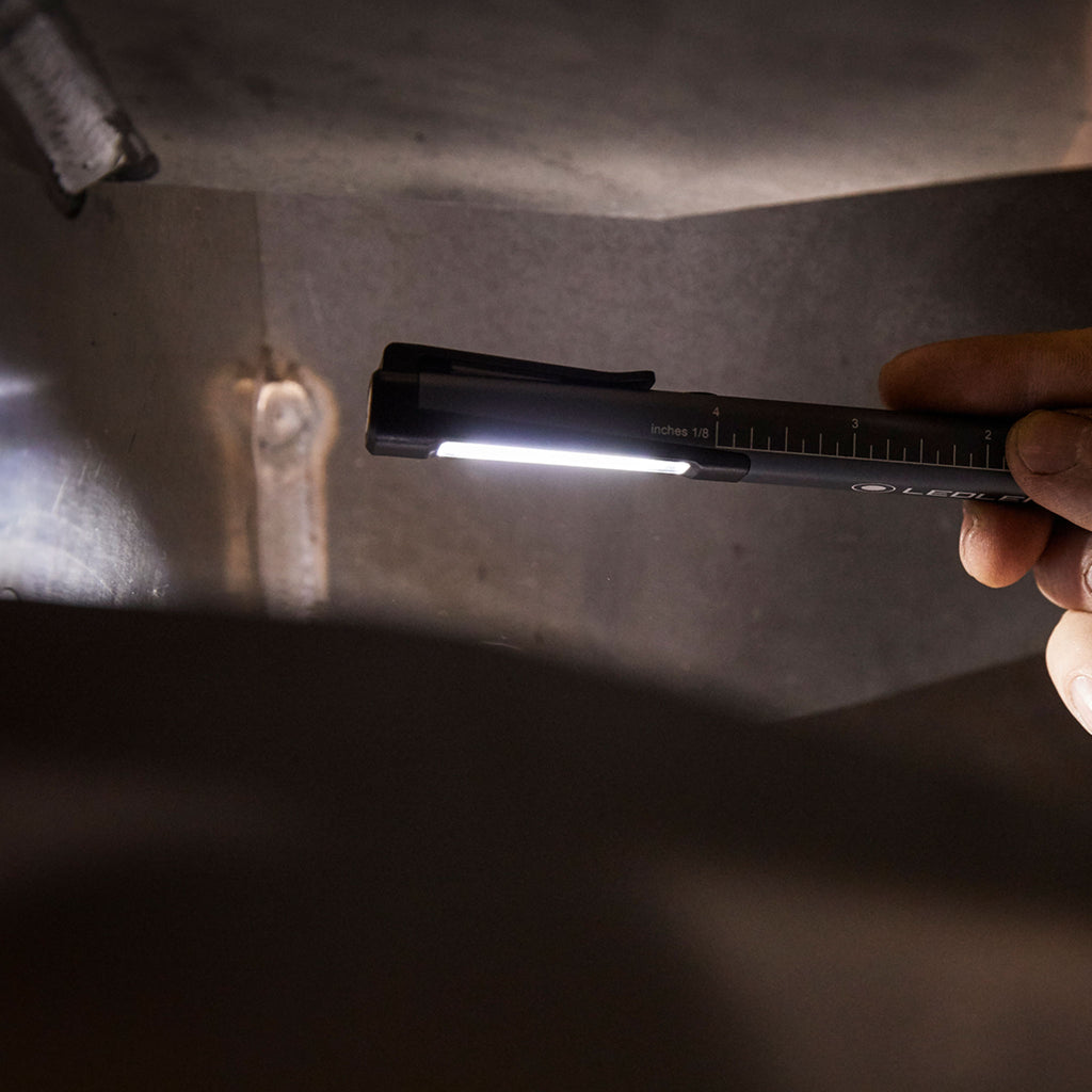 iW2R Laser Work Light