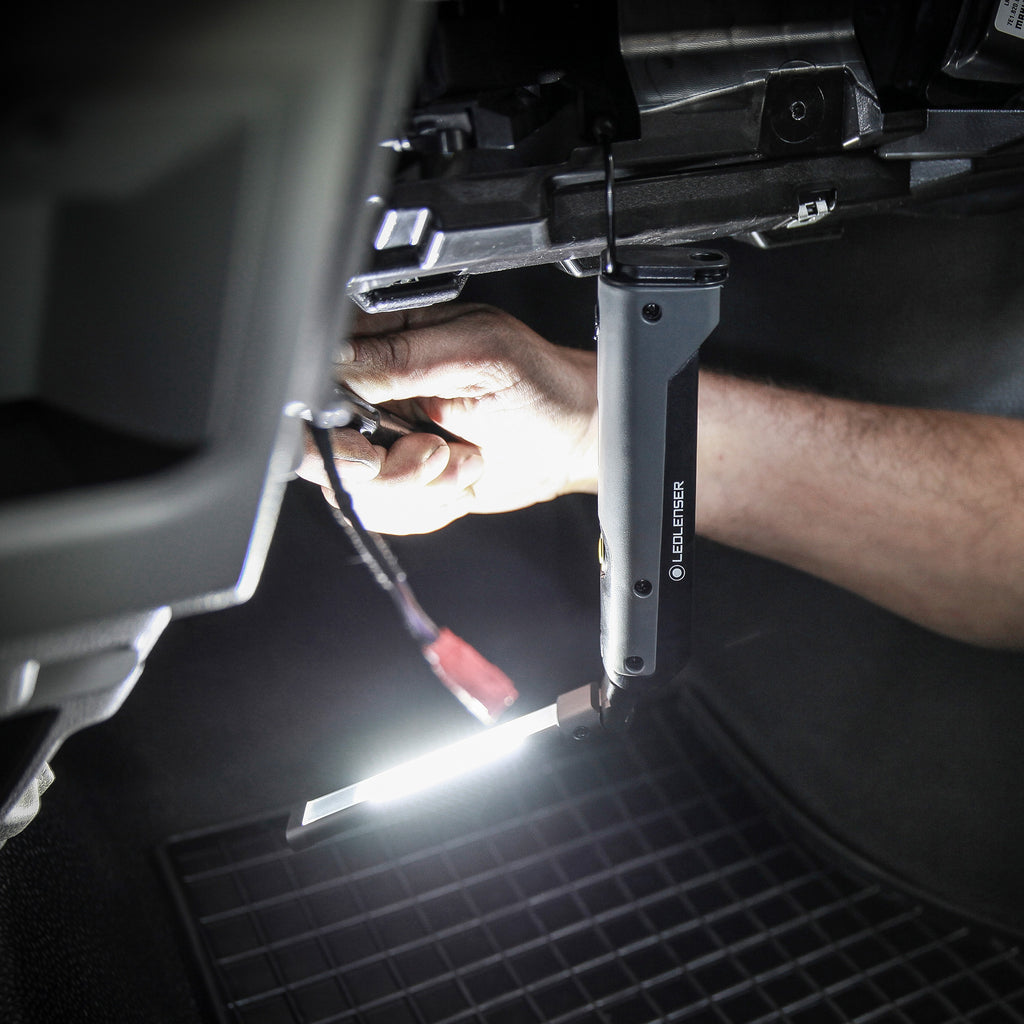 iW5R Flex Work Light